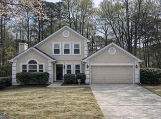 4390 Pinewalk Dr, Alpharetta, GA