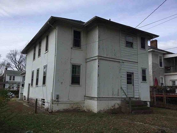 3rd image of 3213 Hanes Ave