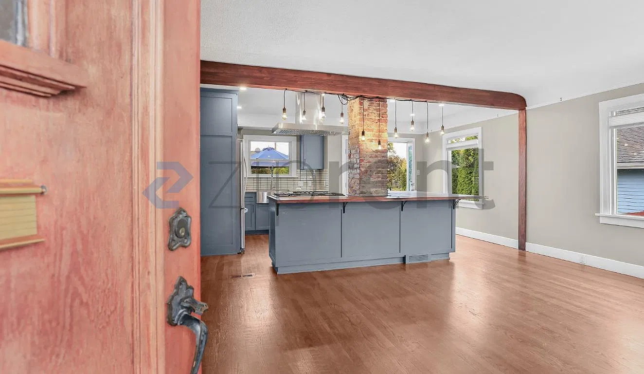 3 bed, 1700 sqft, $3,400 — Photo 2