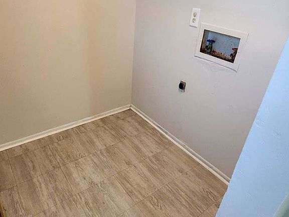 4th image of 108 W North St #2