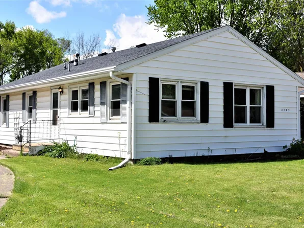 2109 Ellis Ave, Iowa Falls, IA 50126