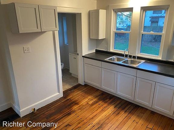 2nd image of 233 Barnett St NE #1