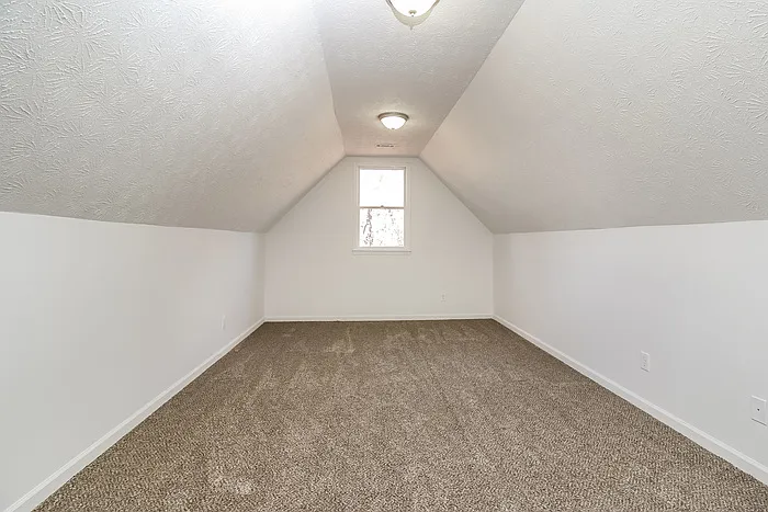 160 Princeton Way — Photo 10