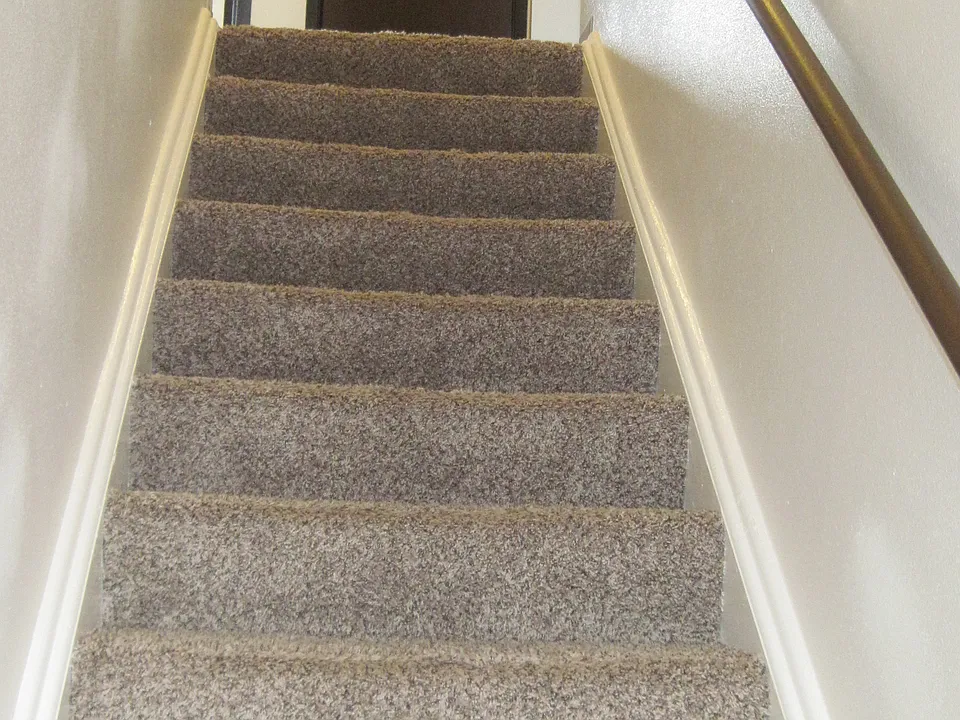 2-level townhome 1.5 ba.