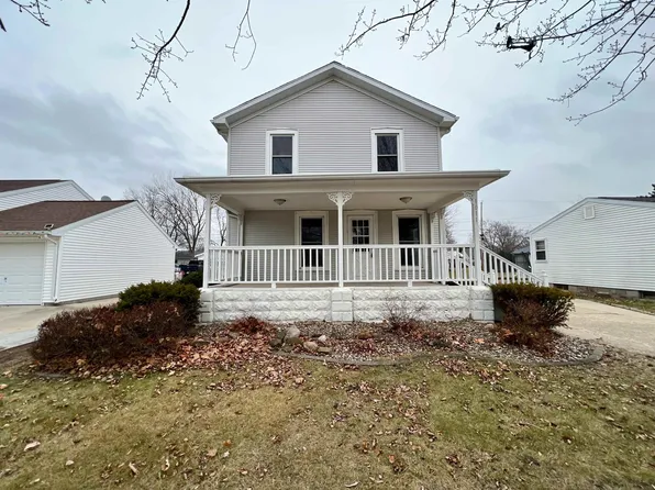 1011 New St, Manchester, IA 52057