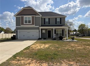 12 S Dakota Ct, Spring Lake, NC 28390