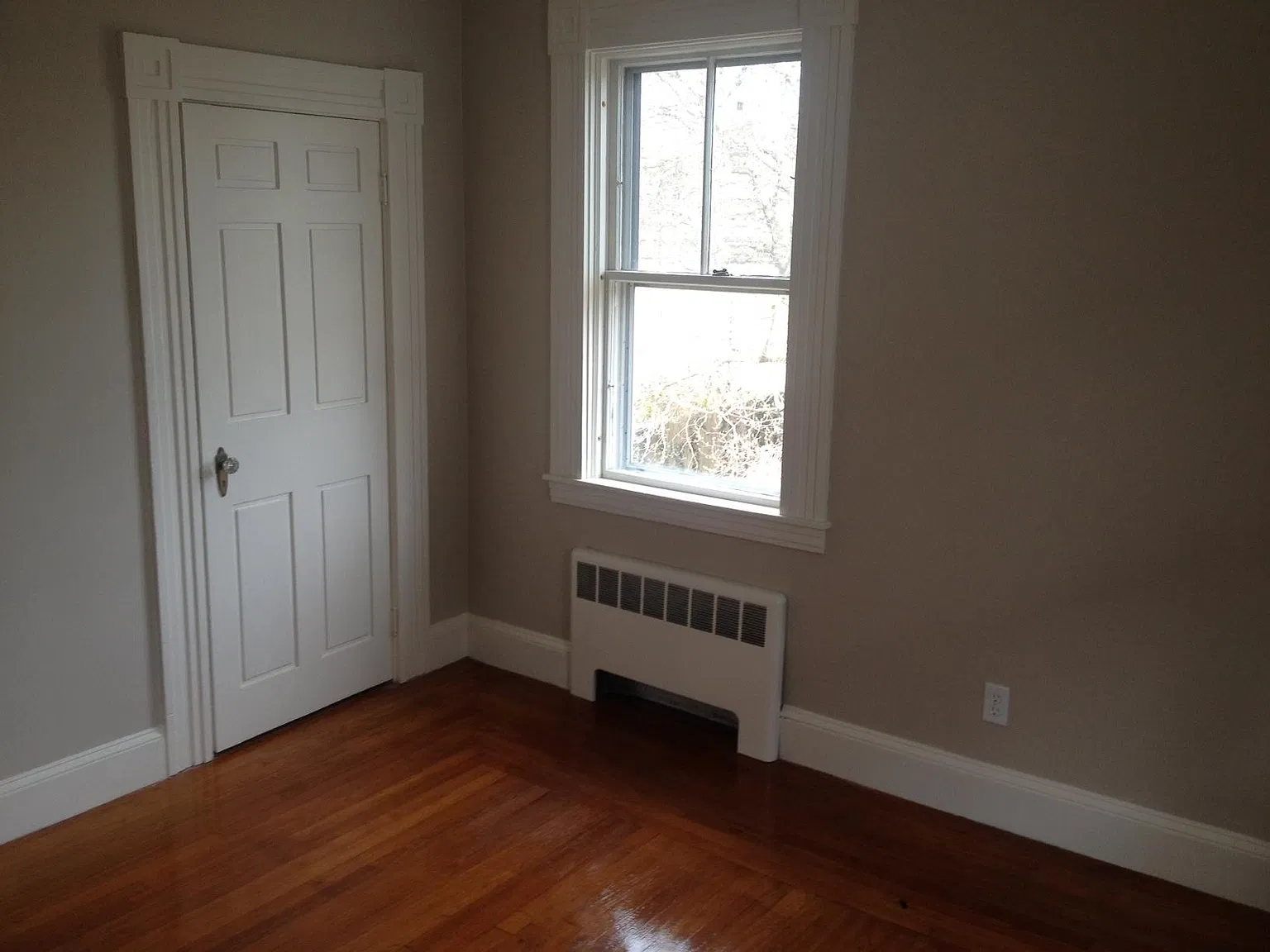 Ample closets/large bedrooms