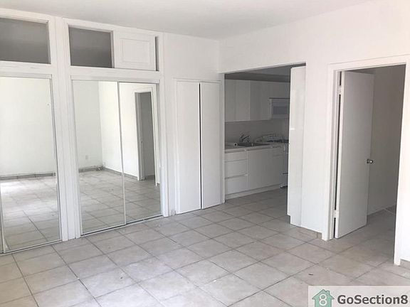 3rd image of 2160 Bay Dr APT 12