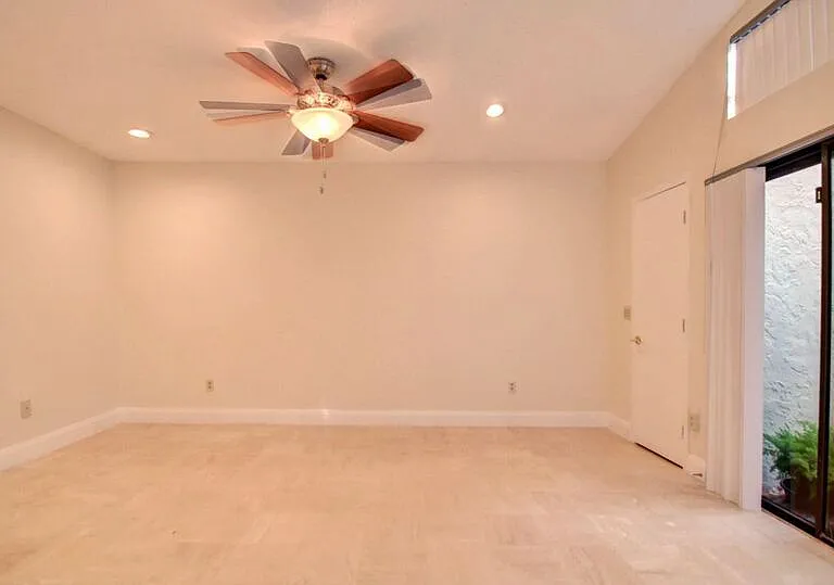 22595 Esplanada Cir W — Photo 41