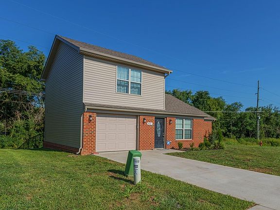 2nd image of 800 Melanie Ln