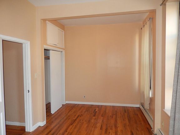 3rd image of 181 Malcolm X Blvd APT 2