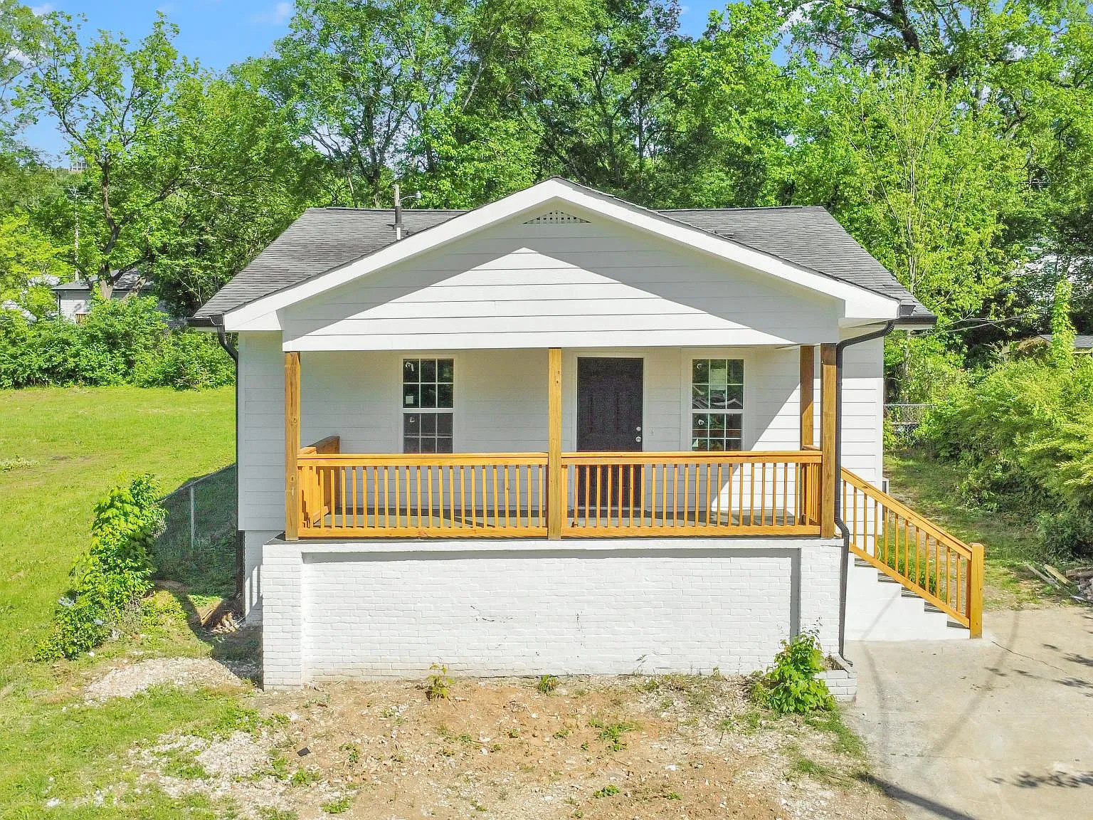 1240 Wheeler Ave — Photo 1