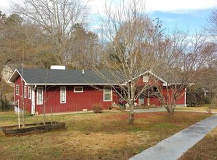 1613 Robertson Loop Rd, Clarkesville, GA 30523