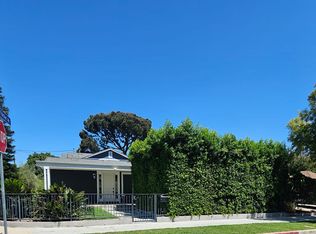 11075 Emelita St, North Hollywood, CA 91601