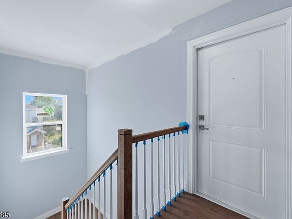 3rd image of 339 Court St
