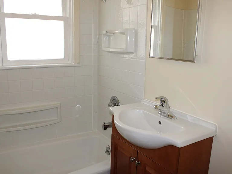 610 Stover St — Photo 9