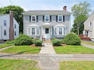 77 Hope St, Rumford, RI 02916