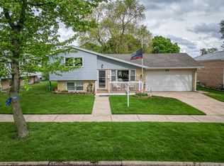 9705 Mason Ave, Oak Lawn, IL 60453
