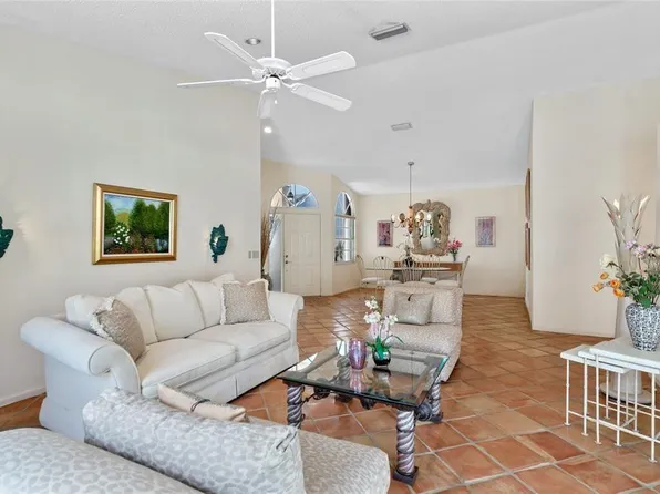 8170 Hampton Wood Dr, Boca Raton, FL 33433