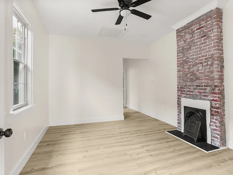 7728 Spruce St — Photo 3