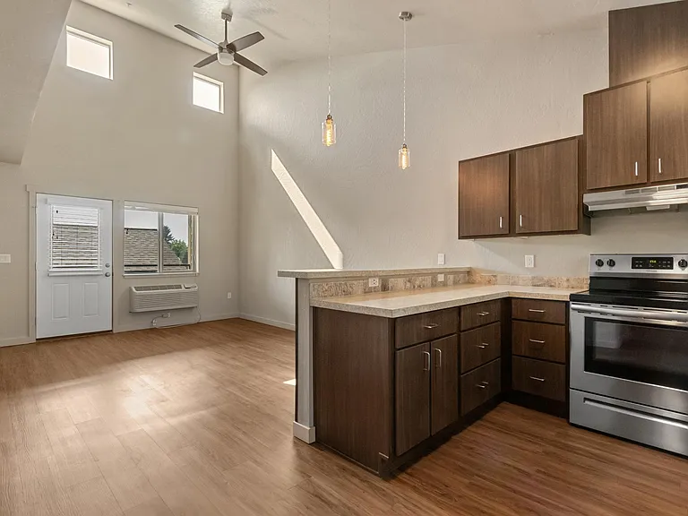 608 E 2nd Ave #302 — Photo 3