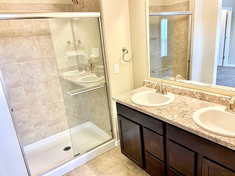 5609 Shamrock Hts — Photo 40