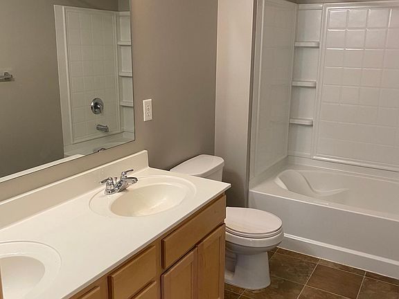 3rd image of 3314 Hazel Trl Unit B