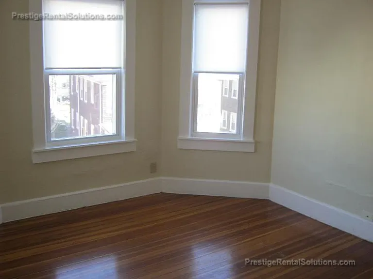 21 Roseclair St #3 — Photo 4
