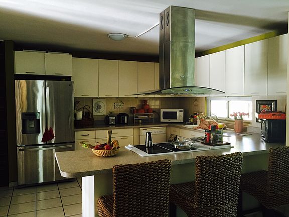 5th image of Villas De La Playa  360 Luquillo St.