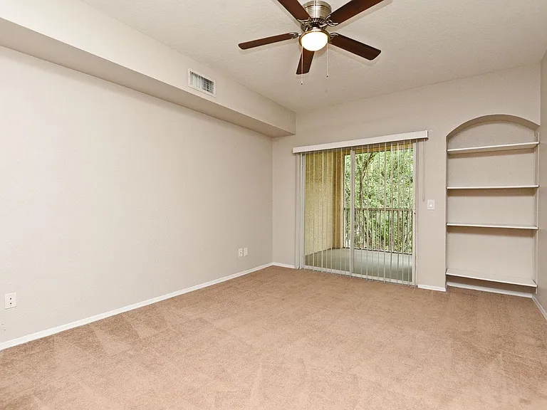 826 Camargo Way #305 — Photo 31
