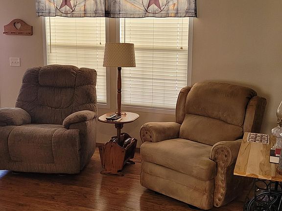 5th image of 7309 White Swan Ln