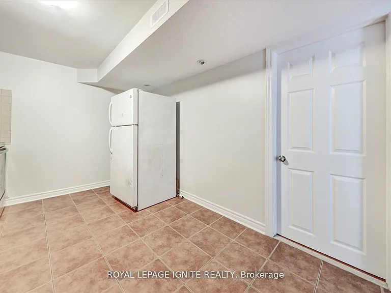 16 Sophia Rd #BASEMENT — Photo 14