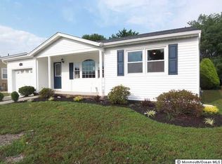 7 Carlisle Rd, Toms River, NJ 08757