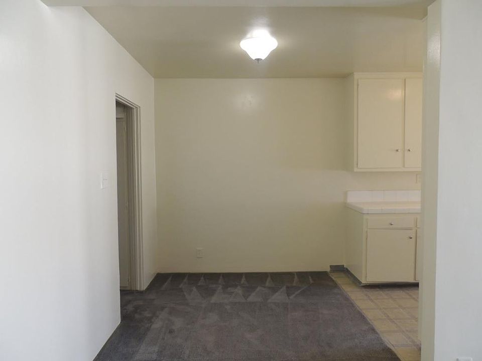 1st image of 549 Nebraska Ave APT 6