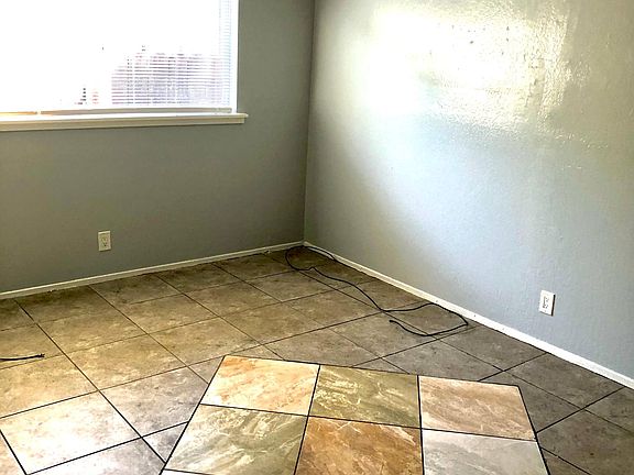 5th image of 2832 Devonshire Ave #2