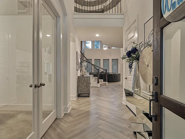 407 Tulip Tree Ct — Photo 10