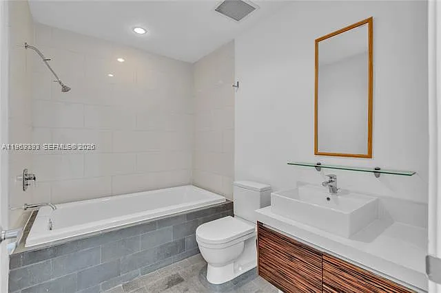 1100 Biscayne Blvd #2706 — Photo 17