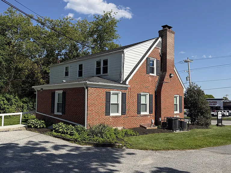 8 E Seminary Ave #2 — Photo 15