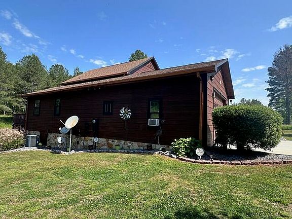 5th image of 151 Rivers Edge Ln