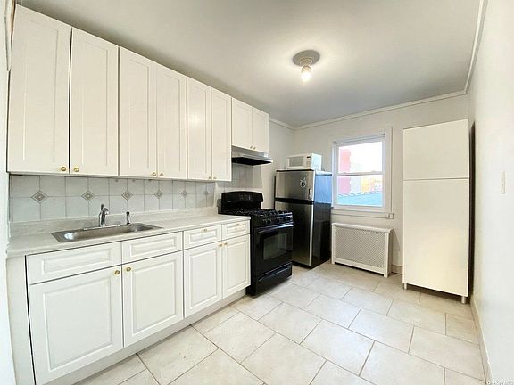 4th image of 52-10 79th St #1
