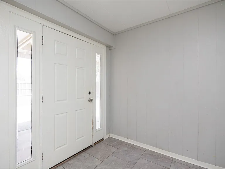 207 Blanco Dr — Photo 24