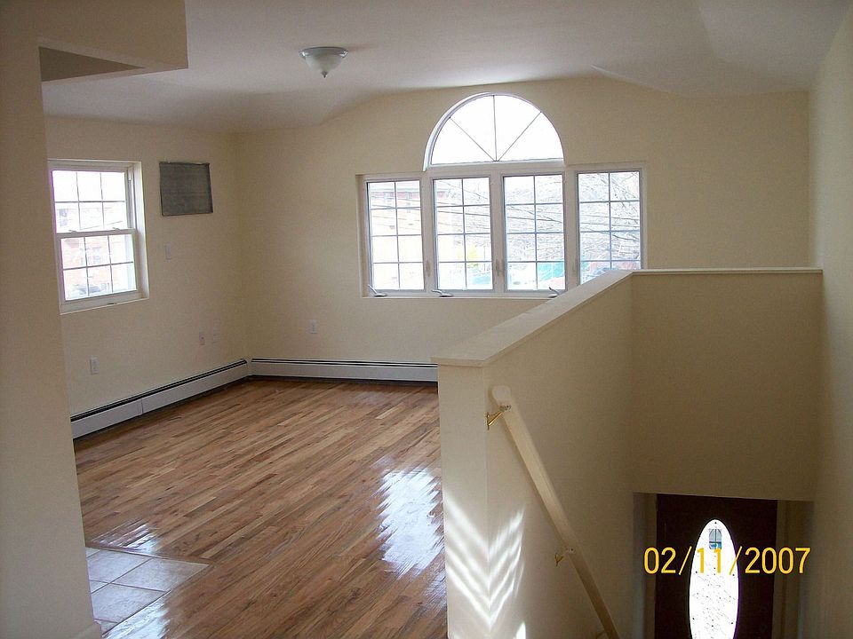 2nd image of 21930 Edgewood Ave