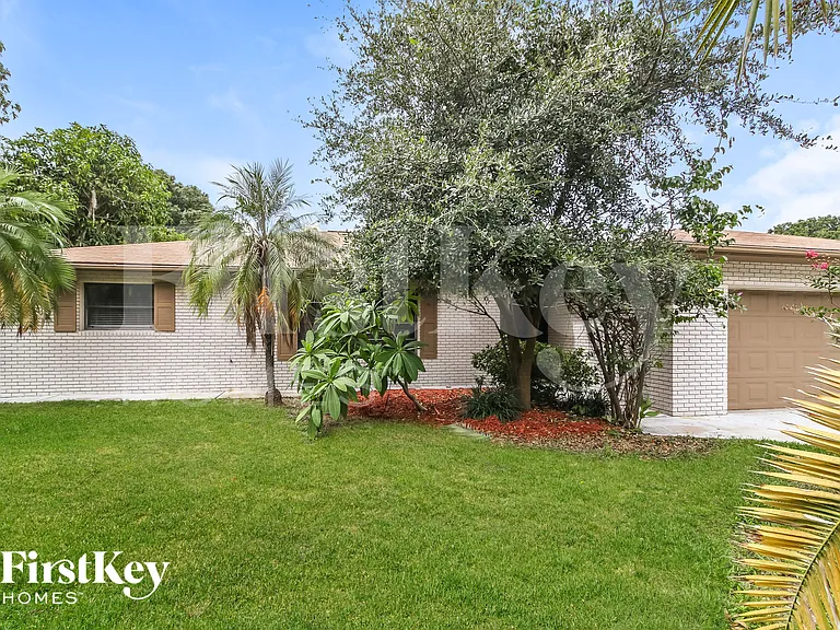 116 Palmetto Dr — Photo 2