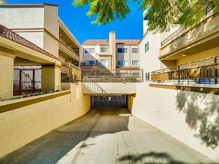 501 E Del Mar Blvd #202 — Photo 58