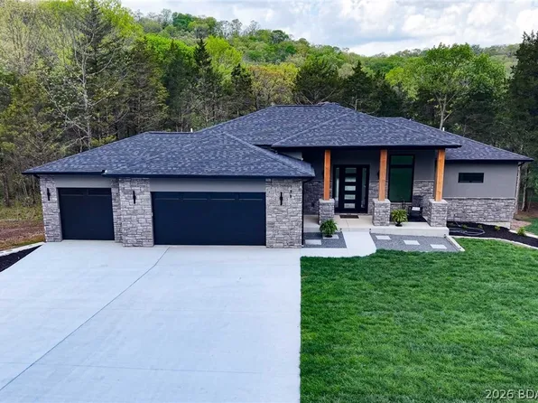 106 W Crossfox Trl, Camdenton, MO 65020