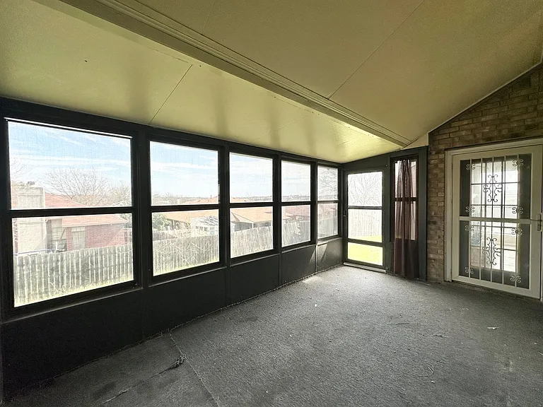 607 Hogan Dr — Photo 41