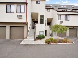 79 Harbor Dr APT 306, Stamford, CT 06902