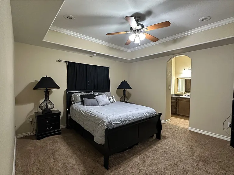 6905 Aaron Dr — Photo 9