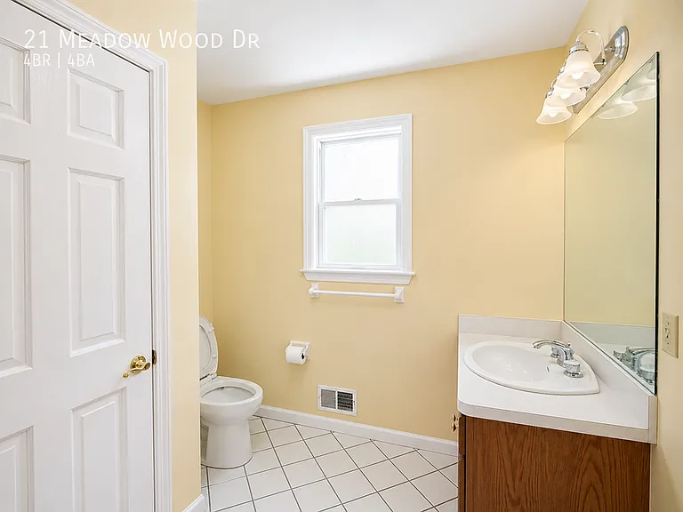 21 Meadow Wood Dr — Photo 12