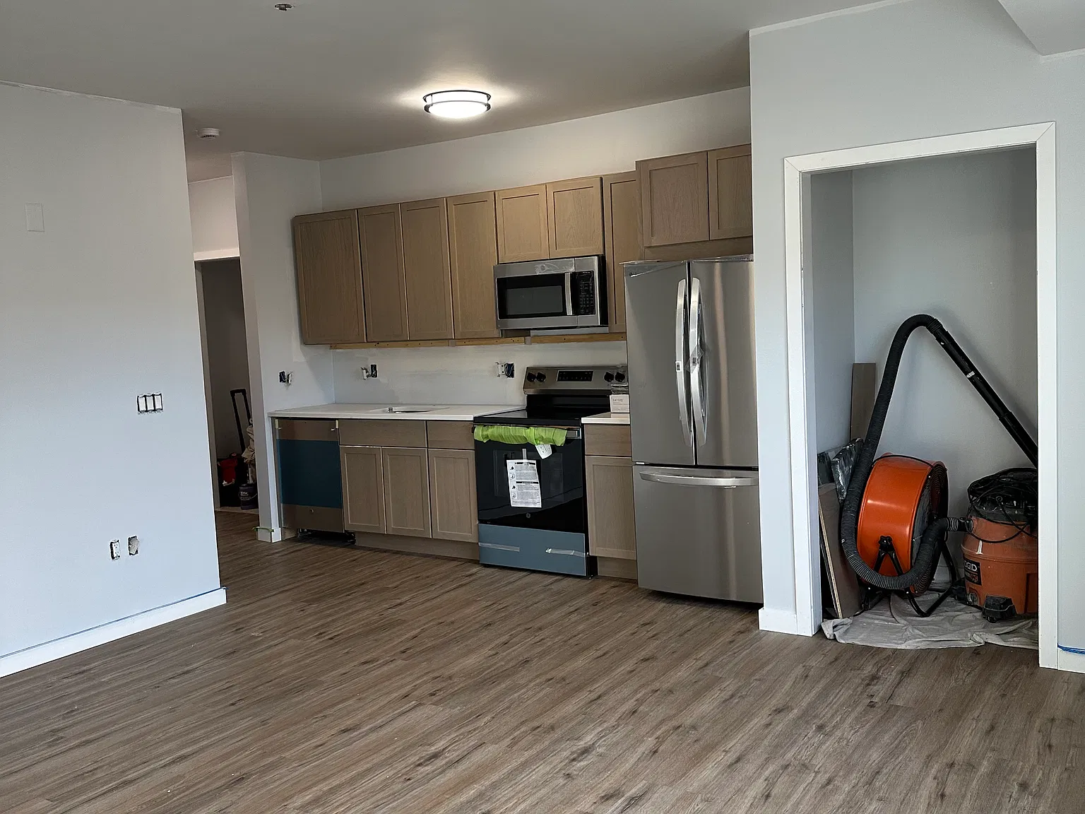1 bed, 705 sqft, $2,400 — Photo 3